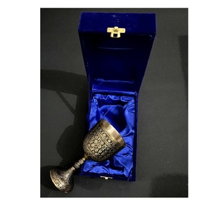 Gobelet en laiton, calice vintage, tasse à boire artisanale, décoration de table ornée, style médiéval, élégant, pièce décorative traditionnelle - Product Image 4