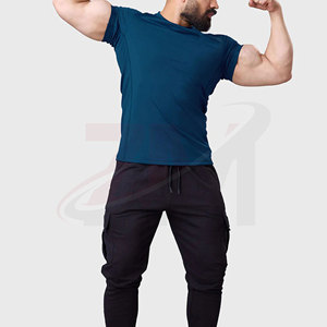 Camiseta de compresión deportiva ligera para hombre, ropa deportiva para entrenamiento físico y deportes al aire libre. - Product Image 4