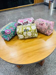 Ensemble de 3 trousses de maquillage matelassées en coton patchwork, sacs de voyage, motif lettres, style vintage, fermeture éclair, grande capacité, portables - Product Image 2