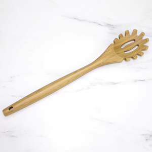 Cuillère à pâtes en bois avec long manche et trou de suspension, ustensile de cuisine - Product Image 6