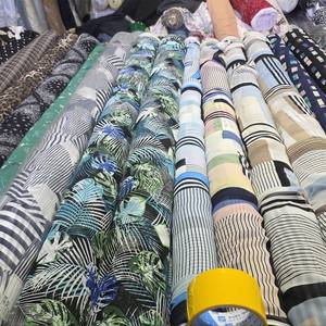 Lot de stock Jenny. Lot de tissus imprimés en mousseline de Corée, textiles variés, motifs imprimés, hijab, robe, vêtements variés - Product Image 4