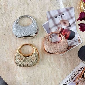 Mini sac à main élégant pour femme avec fermoir en strass, sac métallique portable toutes saisons, 5 pouces, argent, or, or rose - Product Image 6