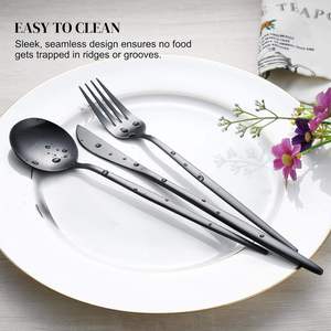 Juego de Cubiertos de Lujo de 3 Piezas en Negro Mate, Cuchillo, Tenedor y Cuchara, Diseño Minimalista, Apto para Lavavajillas, para Uso en Campamentos, a Precio Económico - Product Image 3