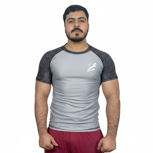 Maillot de surf personnalisé à manches courtes pour homme et femme, protection solaire, avec logo de marque sur mesure - Product Image 1