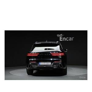 Genesis GV70 2.5T essence 2WD 2024 avec boîte de vitesses automatique, sièges en cuir, caméra arrière - 23 440 km - Product Image 4