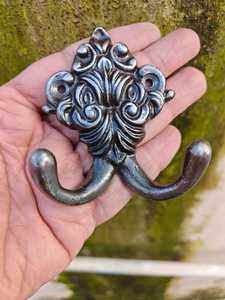 Victorian Style Decorative Wall Hooks Retro Ornate Metal Towel Hanger Heavy Duty Dual Wall Mounted Hooks for Coats <b>Hats</b> <b>Bags</b> - Product Image 5
