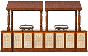 Comptoir alimentaire extérieur de style vintage avec toit, élégant comptoir alimentaire de mariage en bois pour l'extérieur avec panneaux sculptés et design de baldaquin, USA - Product Image 4