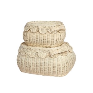 Juego de Cestas de Mimbre Hechas a Mano en Vietnam, Ecológicas, 2 Elegantes Cestas de Almacenamiento con Borde Festoneado y Tapa, Multiusos para Guardería - Product Image 1