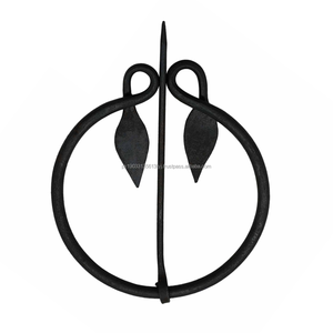 Fer à la main forgé fibule rétro Viking plaine anneau fermoir épingle de sûreté broche tissu cape broche médiévale noir fer broche Style - Product Image 2