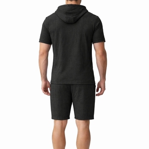 Ensemble décontracté homme : T-shirt à capuche à manches courtes et short – Tenue de sport d'été deux pièces confortable et de qualité supérieure - Product Image 2