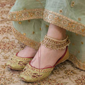 Khussa para Mujer, Diseño Nuevo, Fabricada en Pakistán, Antideslizante, Parte Superior de Cuero Sintético, Suela Antideslizante, Estilo Moderno, Superventas - Product Image 3