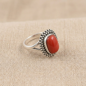 Bague Vintage en Corail Rouge et Argent Sterling 925 Plaqué Or Rose et Or Jaune, Faite à la Main, Style Bohème, Bijou Grosse Pierre pour Femme et Homme - Product Image 1