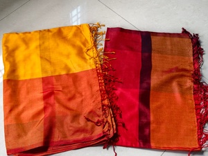 ผ้าพันคอไหมแท้ 100% สไตล์ชาติพันธุ์ - Product Image 4