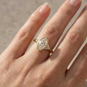 Anillo de Diamantes con Corte Marquise de 2.02CT, Diseño Floral, Cultivado en Laboratorio, Oro Sólido de 14K, Regalo para Ella, para Bodas y Fiestas - Product Image 2