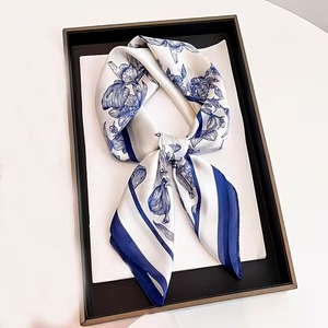 ผ้าพันคอไหมซาตินพรีเมียม ดีไซน์หรูหรา ผ้าพันคอสี่เหลี่ยม - Product Image 2