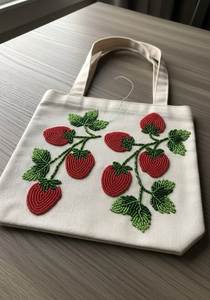 Magnifique sac fourre-tout brodé traditionnel avec motifs floraux faits à la main et perles colorées pour un style élégant au quotidien - Product Image 4