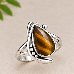 Anillo de Plata de Ley 925 con Ojo de Tigre |   Anillo de Piedra Preciosa de Ojo de Tigre en Forma de Lágrima Hecho a Mano |   Joyería llamativa en tono marrón dorado - Product Image 4