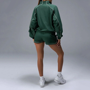 Ensemble de survêtement 2 pièces pour femme avec logo personnalisé, coupe-vent léger respirant et short, avec passepoil contrastant de qualité supérieure - Product Image 1