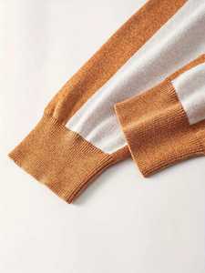 เสื้อสเวตเตอร์คอกลมผู้ชายแบบสั่งทำพิเศษ ลายบล็อกสีสันสดใส แต่งแถบลายทาง สไตล์ลำลอง สำหรับฤดูใบไม้ร่วงและฤดูหนาว ขายส่งแบบ OEM เสื้อไหมพรมแบบสวมหัว รุ่นใหม่ - Product Image 4