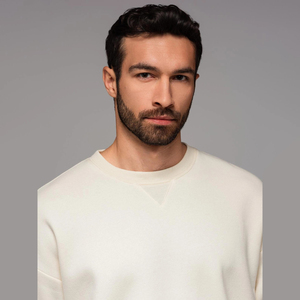 Ensemble décontracté homme : sweat-shirt imprimé et short, coupe ample pour l'été ou la détente - Product Image 4
