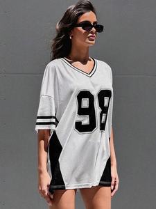 เสื้อฟุตบอลตาข่ายสีขาวสำหรับผู้หญิง คอวี แขนสั้น ระบายอากาศได้ดี ทรงหลวม พิมพ์หมายเลขทีม 98 ชุดกีฬา - Product Image 5