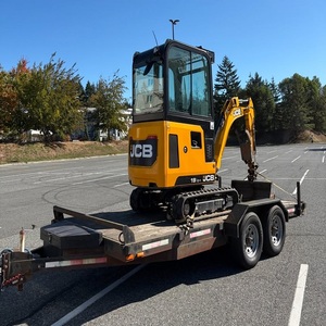 Mini-excavatrice JCB à prix avantageux pour les entrepreneurs en quête de machines pratiques pour les travaux d'aménagement paysager et les projets de construction à petite échelle - Product Image 6