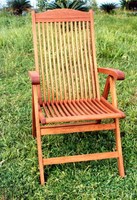 Fauteuil inclinable en bois d'acacia au design vintage moderne avec revêtement en tissu – Prix de gros pour événements et repas
