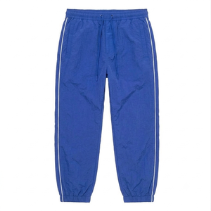 Conjunto Deportivo Premium para Hombre en Nailon Azul, Estilo Deportivo de Color Sólido, Chaqueta con Cierre y Pantalones de Poliéster Transpirable con Logotipo Estampado - Product Image 5