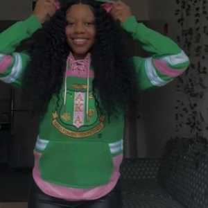 AKA เสื้อฮู้ดสีเขียวฮอกกี้ แบบยูนิเซ็กส์ ปักตัวอักษรกรีก สไตล์สปอร์ต ลำลอง สตรีทแวร์ ทรงพอดีตัว - Product Image 4