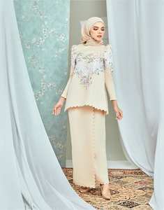 Asia y Islas del Pacífico, Malasia, Mujeres Musulmanas, Baju Kurung de Algodón y Seda con Hombros Abullonados y Bordados, Baju Kurung Moderno, Talla Grande - Product Image 2