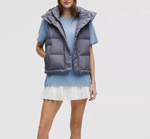 Chaleco Acolchado con Capucha para Mujer, Color Sólido, Ropa Exterior Informal, Cierre de Botones, Relleno de Poliéster, Largo Regular - Product Image 3