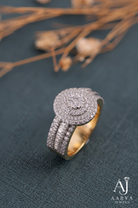 แหวนหมั้นเพชรโมอิสซาไนต์ทรงคลาสสิกสำหรับผู้หญิงจาก AARVA JEWELS เงินแท้ 925 ชุบโรเดียม ดีไซน์ดอกไม้หรูหรา ประดับเพชรแบบหนามเตย - Product Image 6
