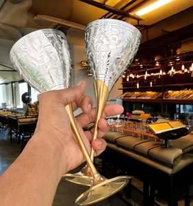 Nouveau Verre à Vin en Laiton au Design Attrayant, Finition Dorée, pour Restaurant, Bar, Hôtel, Verre à Vin au Prix de Grossiste - Product Image 1