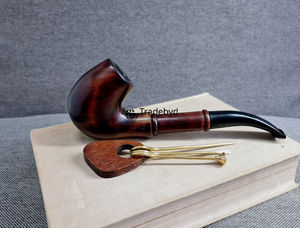 Pipa de Tabaco Hecha a Mano con Madera Natural, Ecológica, Estilo Rústico Moderno, Técnica de Lacado por Tradebyd - Product Image 5