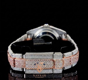Reloj de Lujo con Diamantes Moissanite VVS de Plata 925 de Diseñador, el Más Vendido, para Novios, Disponible a un Precio Accesible - Product Image 2