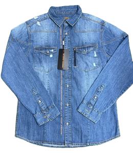 Camisa informal Urban Vanguard, Utilidad de mezclilla desgastada con características antiarrugas y antibolitas, tejido de punto teñido liso - Product Image 1