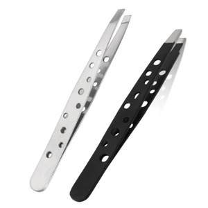 Pinzas para Cejas Modernas de Acero Inoxidable Hechas a Mano con Punta Redondeada Antiestática, Diseño Duradero, Herramientas de Belleza para un Acabado Preciso, Nueve Orificios - Product Image 5
