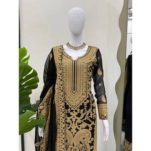 Conjunto de Ropa de Diseño Indio y Pakistaní para Fiestas, Top, Pantalón y Dupatta - Product Image 1