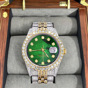 Reloj de Moissanita con Esfera de Nácar de Proveedor Indio - Edición Color Verde, Reloj de Moissanita Engastado a Mano con Correa de Acero Bicolor - Product Image 3