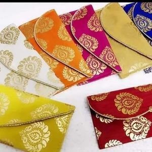Sac à main en brocart fait main, pochette de soirée brodée en tissu indien traditionnel, accessoire de mode festif pour mariage et fête - Product Image 1