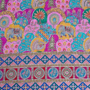 ลายมัสตาร์ดสีทองเงิน ลายช้าง ลายขนนกยูง ลายซุ้มโค้ง ลายต้นปาล์มเขตร้อน ลายหอยเชลล์ ลายจารอกา ลายมรดก - Product Image 1