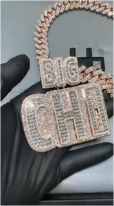 Colgante Personalizado de Letras Cursivas con Incrustaciones de Moissanita Baguette Estilo Hip Hop, Plata S925, Oro Sólido de 10K, 14K, 18K, Unisex - Product Image 2