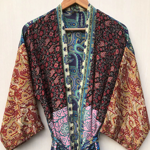 ชุดคลุมกิโมโนแบบยาว ผ้าปะติดปะต่อ ใช้คลุมบิกินี่ ชุดนอน ชุดคลุมยาว ทำมือ สไตล์อินเดีย วินเทจ ผ้าไหมซารีรีไซเคิล - Product Image 1