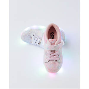 Zapatillas Ligeras Estilo Coreano OZKIZ para Niñas de 2 a 6 Años, Moda Infantil Primavera/Otoño, Venta al Por Mayor - Product Image 1