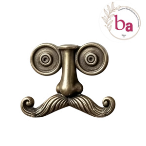 Crochet mural vintage réglable en fonte, fait main, écologique et durable, motif moustache, pour décoration - Product Image 4