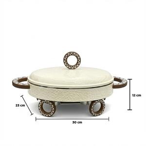 Plat à chafing en argent martelé le plus vendu avec base décorative en forme de roue et poignées à motifs pour service de traiteur de luxe - Product Image 6