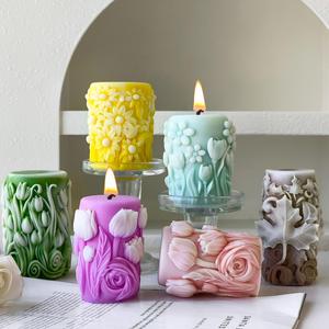 Molde de Silicona para Velas Aromáticas Hechas a Mano con Forma de Columnas Redondas con Flores en Relieve y Diseño de Hojas Cilíndricas - Product Image 1