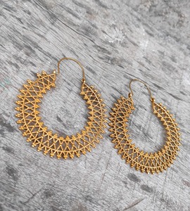 Pendientes de Latón de Fábrica Directa, Fabricante de Pendientes de Latón con Acabado Sólido, Artículo Personalizado de Fábrica para Uso en Artesanía Metálica - Product Image 5