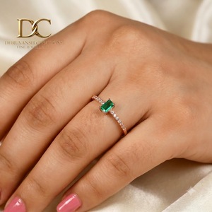 แหวนทองคำแท้ 14KT สีโรสโกลด์ ประดับเพชรเพาะเลี้ยงและมรกตโคลอมเบีย สำหรับผู้หญิง ของขวัญสุดหรูสำหรับทุกโอกาส - Product Image 6