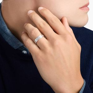Bague de mariage en or blanc sertie de diamants en trio - Product Image 4